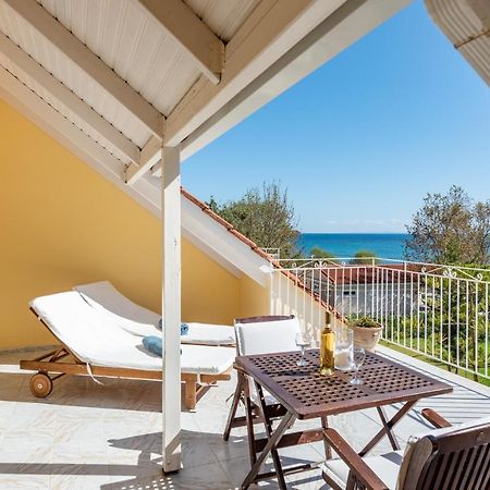 Albouro Seafront Apartments Katelios Exterior photo