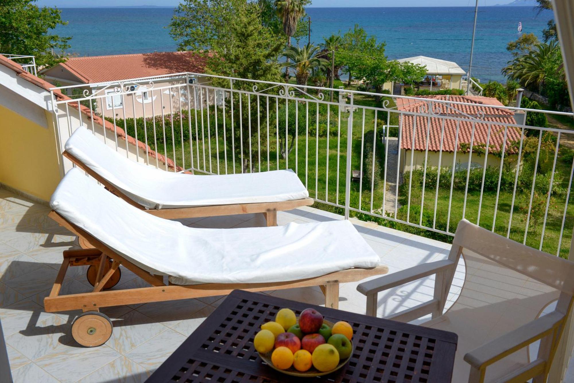 Albouro Seafront Apartments Katelios Exterior photo
