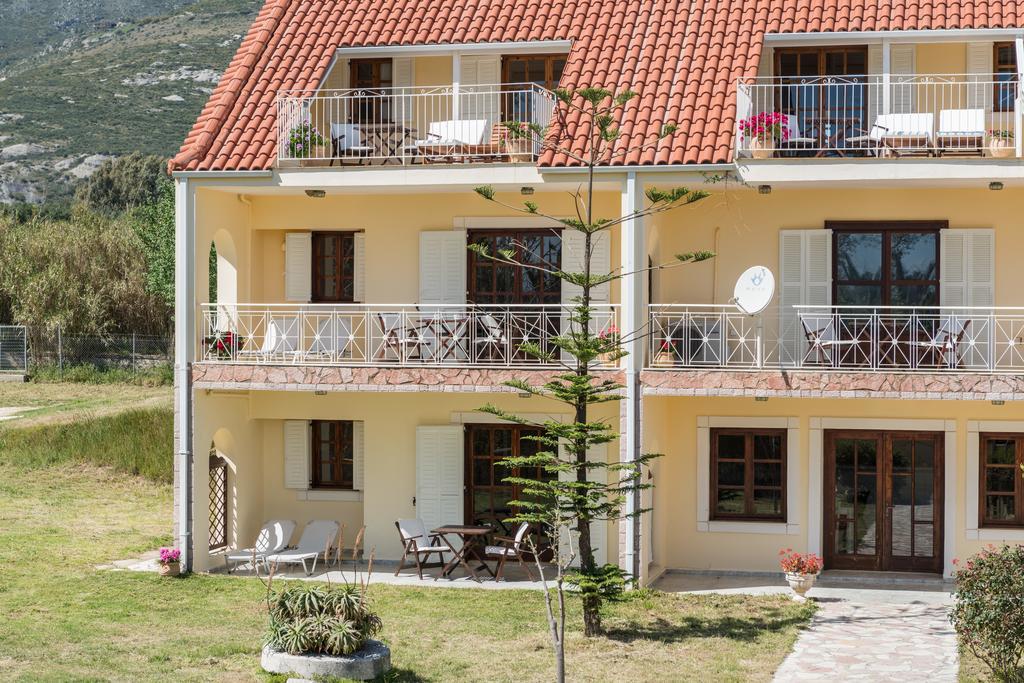 Albouro Seafront Apartments Katelios Exterior photo