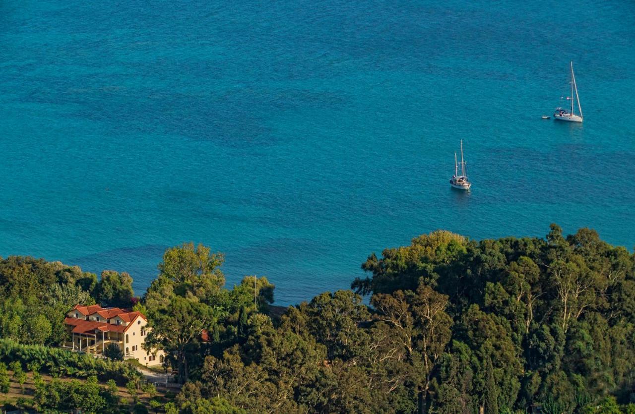 Albouro Seafront Apartments Katelios Exterior photo