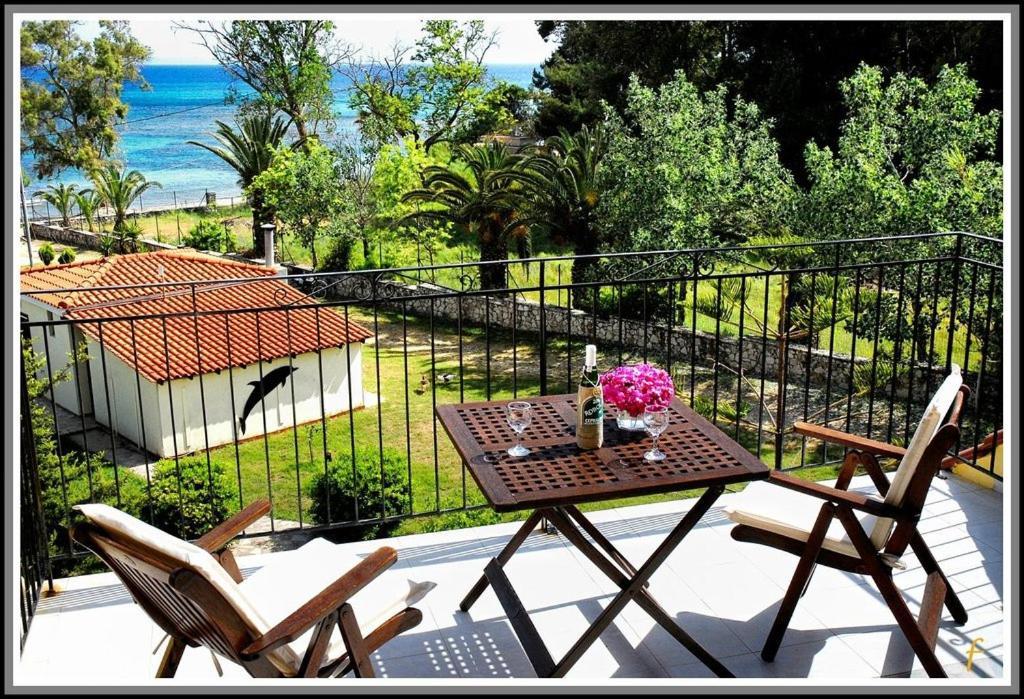 Albouro Seafront Apartments Katelios Exterior photo